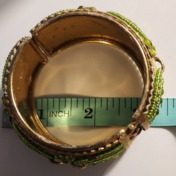 Vtg Gold-Tone Hinged Bangle Bracelet Green Beads statement - Picture 5 of 6